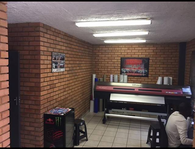 INDUSTRIAL PROPERTY TO RENT IN HENNOPSPARK